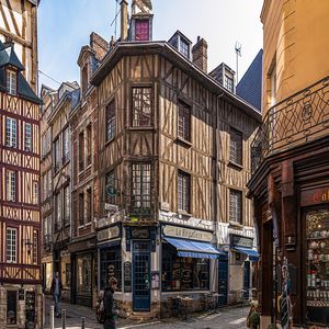 Image Discovering Rouen